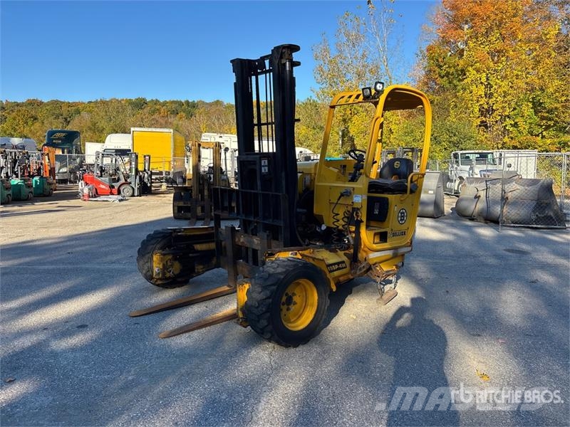 Sellick STM-55PRK4-4W 5500 lb 3x3 Truck Mounted Forklift Horquillas elevadoras para camión