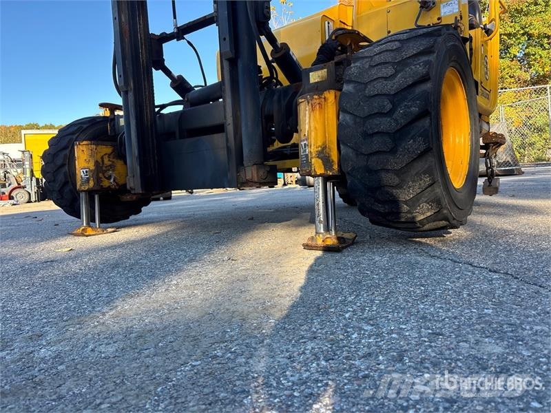 Sellick STM-55PRK4-4W 5500 lb 3x3 Truck Mounted Forklift Horquillas elevadoras para camión