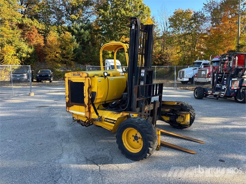Sellick STM-55PRK4-4W 5500 lb 3x3 Truck Mounted Forklift Horquillas elevadoras para camión
