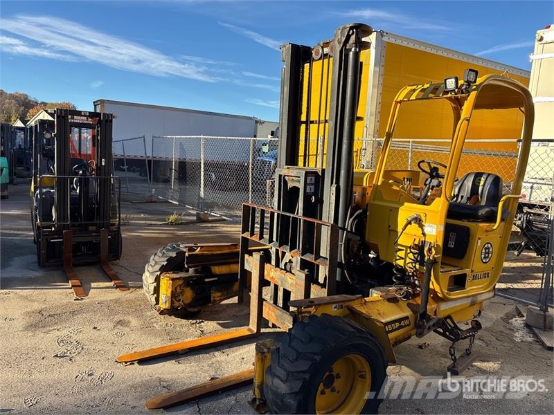 Sellick STM-55PRK4-4W 5500 lb 3x3 Truck Mounted Forklift Horquillas elevadoras para camión