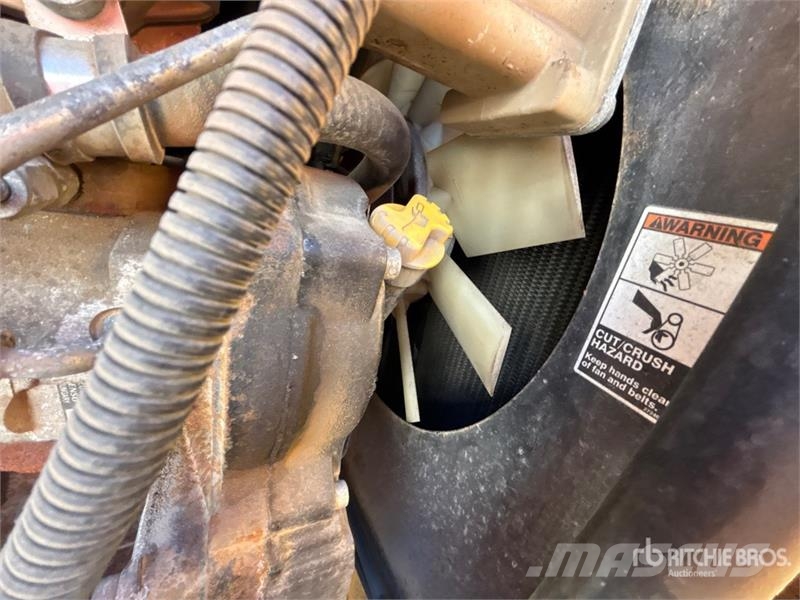 Sellick STM-55PRK4-4W 5500 lb 3x3 Truck Mounted Forklift Horquillas elevadoras para camión