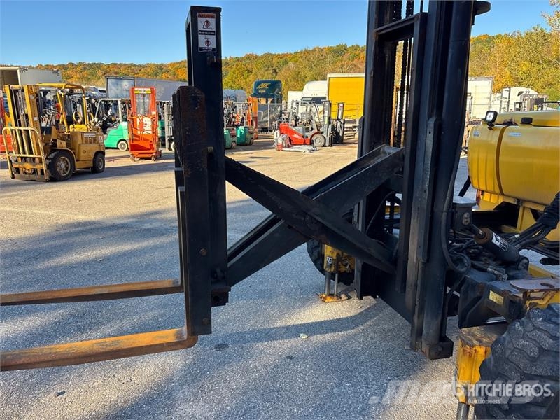 Sellick STM-55PRK4-4W 5500 lb 3x3 Truck Mounted Forklift Horquillas elevadoras para camión