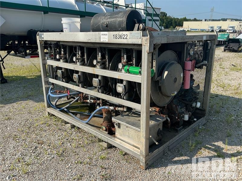 Serva CAS-005 Equipment-from-Calfrac-Well-Services Pompen en mixers