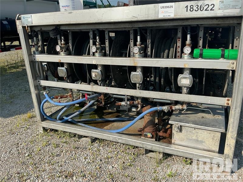 Serva CAS-005 Equipment-from-Calfrac-Well-Services Pompen en mixers
