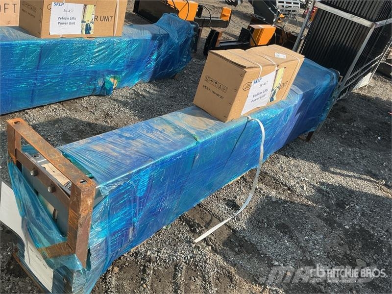  SKLP SK45T 2 Post 9920 lb Vehicle Lift (Unused) Sonstige Baumaschinen