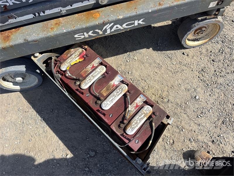 SkyJack 3219 Electric Scissor Lift Škarjaste dvižne ploščadi