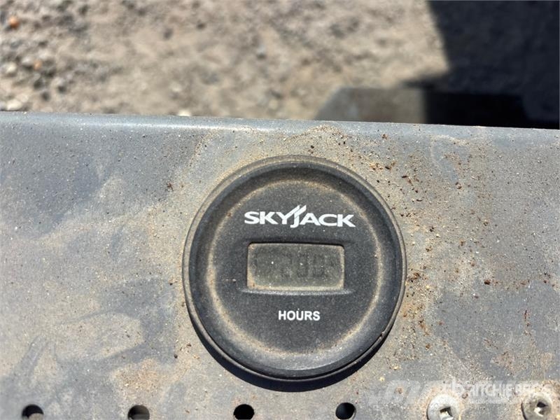 SkyJack 3219 Electric Scissor Lift Škarjaste dvižne ploščadi