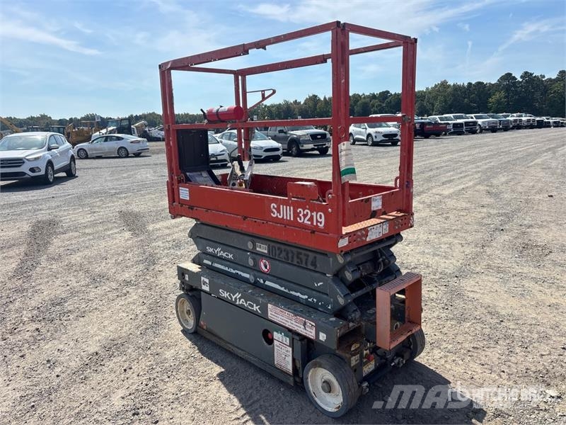 SkyJack 3219 Electric Scissor Lift Škarjaste dvižne ploščadi