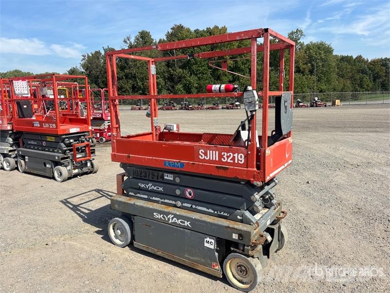 SkyJack 3219 Electric Scissor Lift Škarjaste dvižne ploščadi
