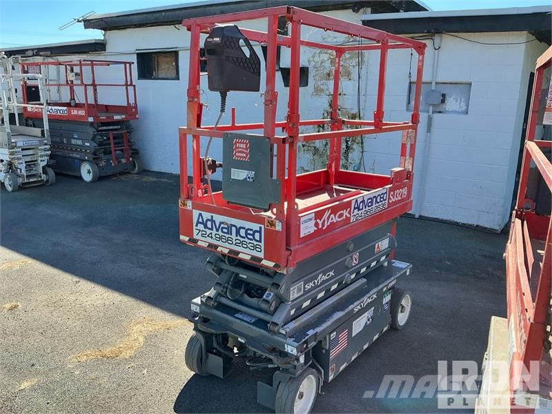 SkyJack SJ 3219 Electric Scissor Lift Scissor lifts