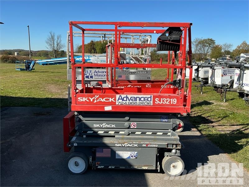 SkyJack SJ 3219 Electric Scissor Lift Scissor lifts