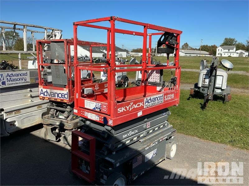 SkyJack SJ 3219 Electric Scissor Lift Scissor lifts