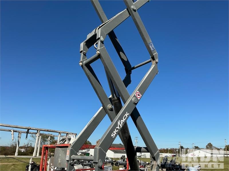 SkyJack SJ 3219 Electric Scissor Lift Scissor lifts