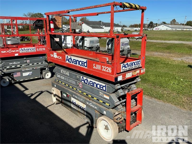 SkyJack SJ 3226 Electric Scissor Lift Scissor lifts