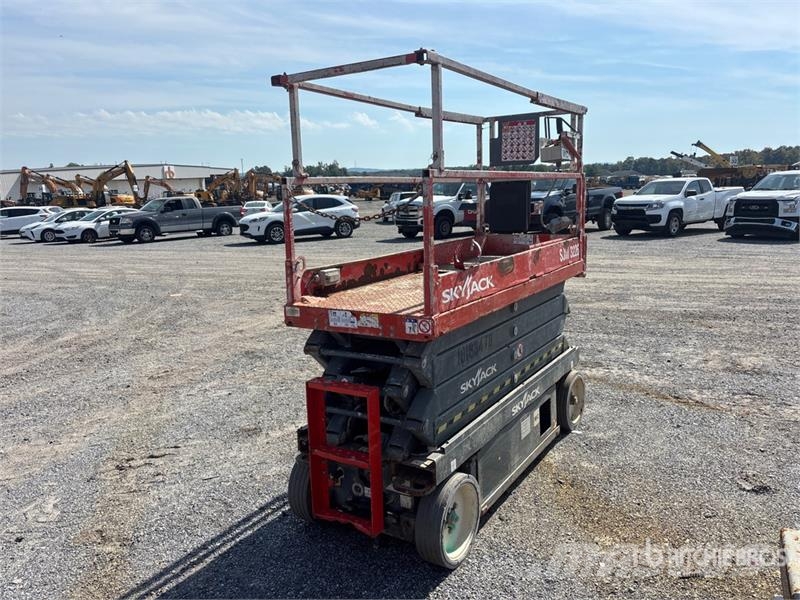 SkyJack SJ 3226 Electric Scissor Lift Elevadores de tesoura