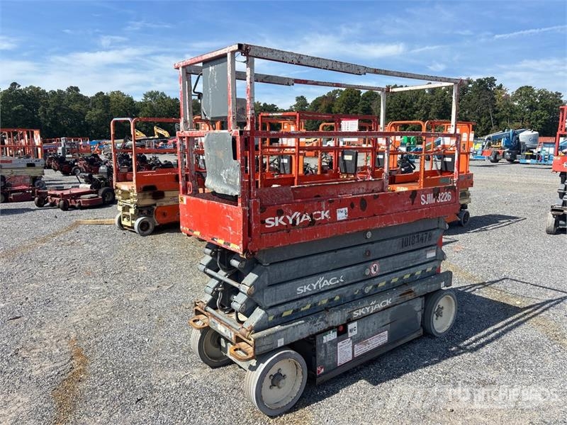SkyJack SJ 3226 Electric Scissor Lift Elevadores de tesoura