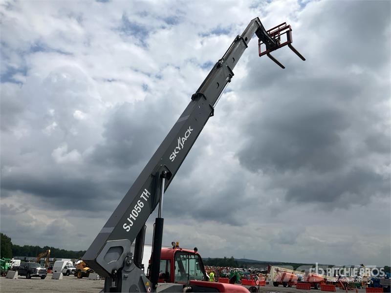 SkyJack SJ1056TH Telehandler Teleskopiskie manipulatori