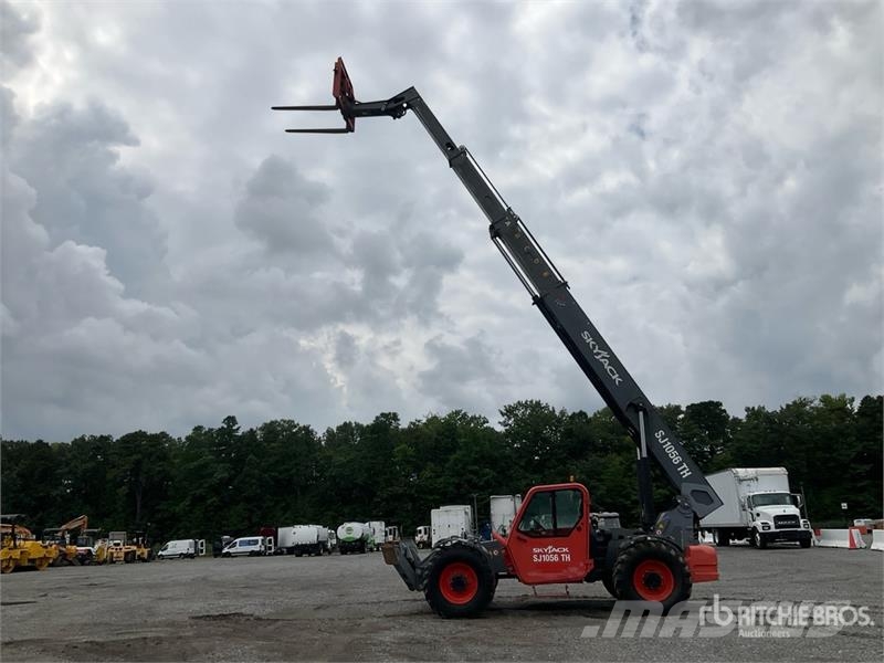 SkyJack SJ1056TH Telehandler Teleskopiskie manipulatori