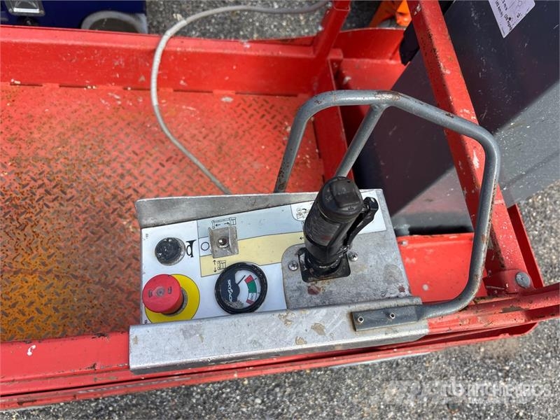 SkyJack SJ12 Vertical Mast Lift Personenaufzüge