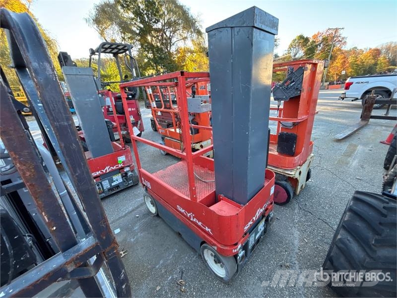 SkyJack SJ16 رافعات السارية الرأسية