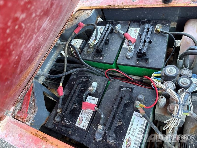 SkyJack SJ16 رافعات السارية الرأسية