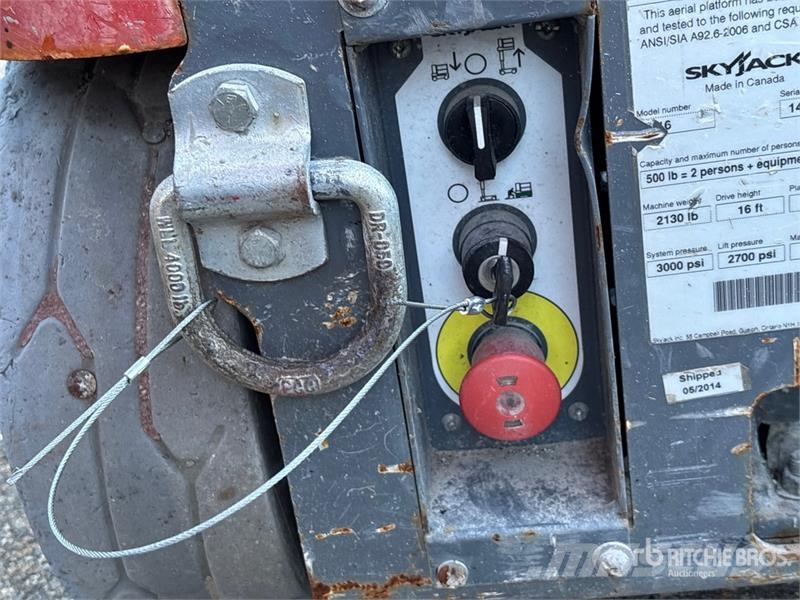 SkyJack SJ16 رافعات السارية الرأسية