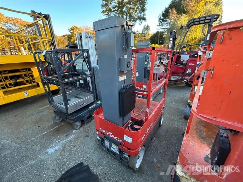 SkyJack SJ16 رافعات السارية الرأسية