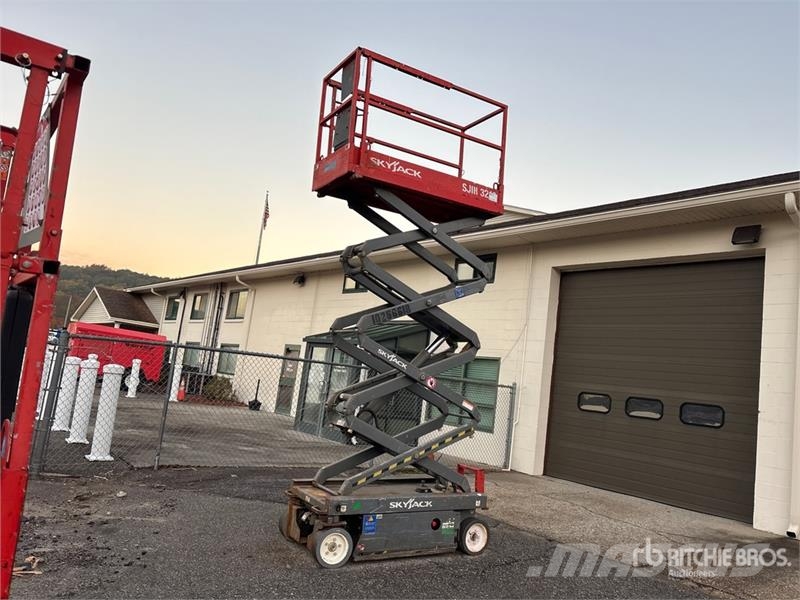 SkyJack SJ3219 Saxliftar