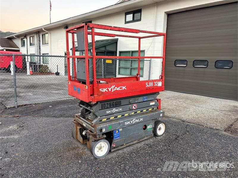 SkyJack SJ3219 Saxliftar