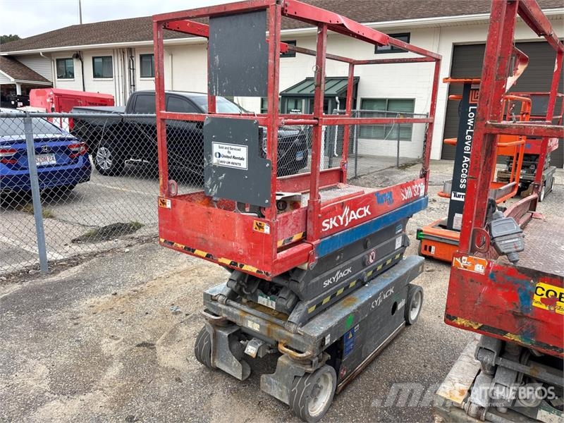 SkyJack SJ3219 Scissor lifts