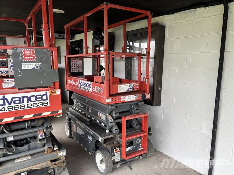 SkyJack SJ3219 Electric Scissor Lift Scheren-Arbeitsbühnen