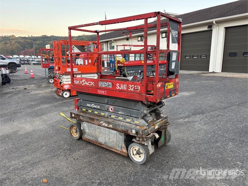 SkyJack SJ3219 Electric Scissor Lift Saxliftar