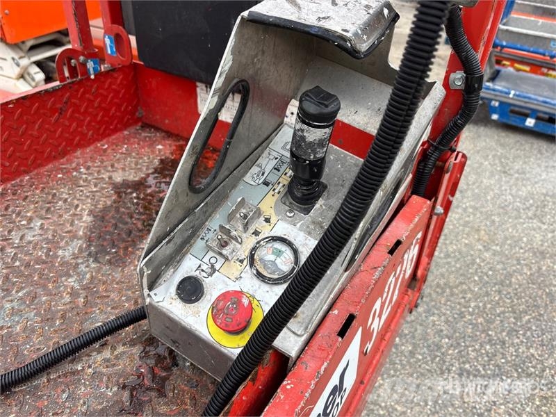 SkyJack SJ3226 Electric Scissor Lift Scissor lifts