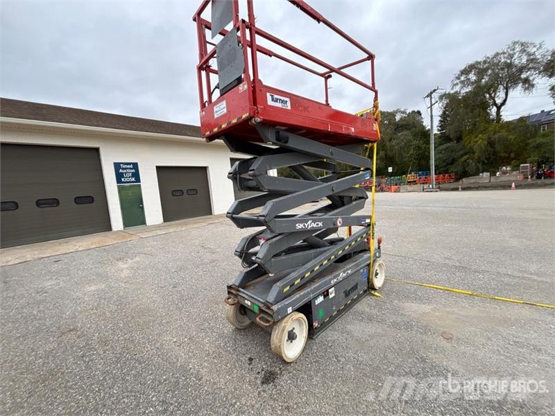 SkyJack SJ3226 Electric Scissor Lift Scissor lifts