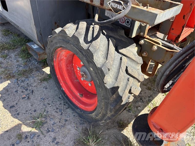 SkyJack SJ6832 RT Ножничные подъемники