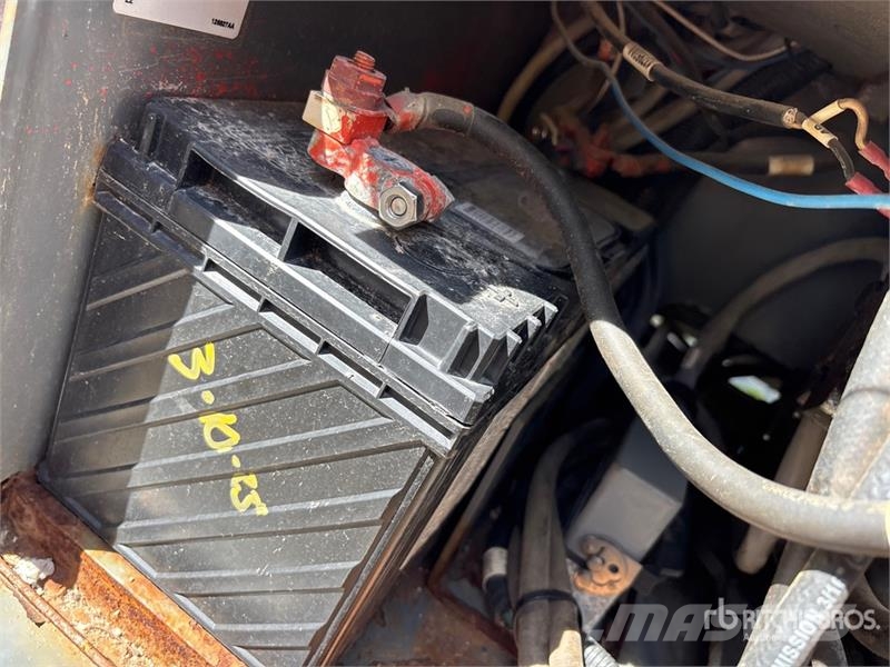 SkyJack SJ6832 RT Ножничные подъемники