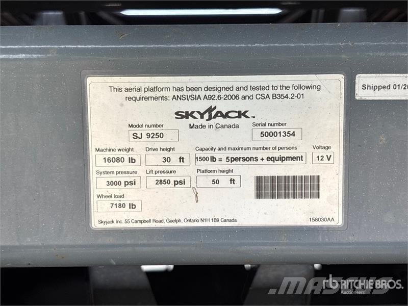 SkyJack SJ9250 RT 4x4 Diesel Scissor Lift Ollós emelők