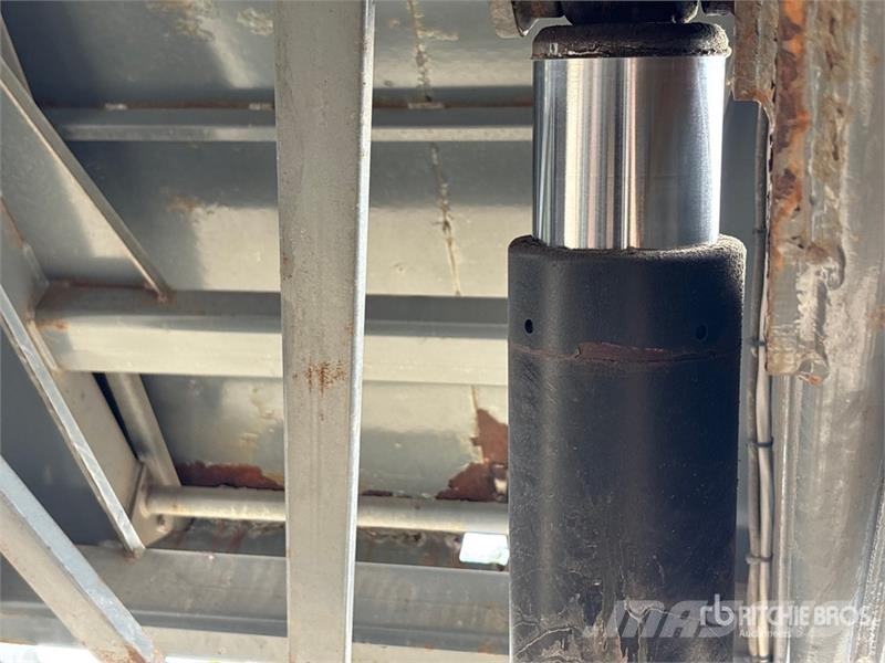 SkyJack SJ9250RT 4x4 Diesel Scissor Lift Škarjaste dvižne ploščadi