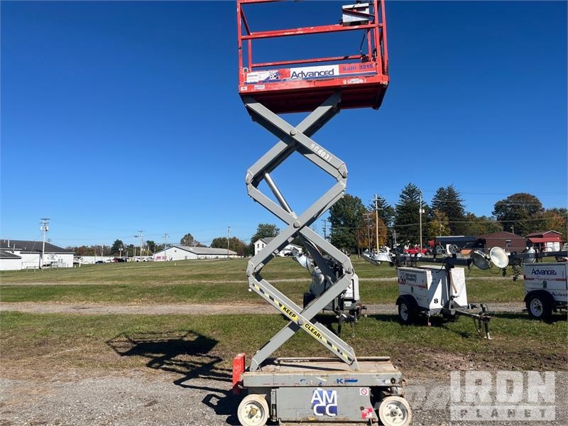 SkyJack SJIII-3215 Electric Scissor Lift Škaraste platforme