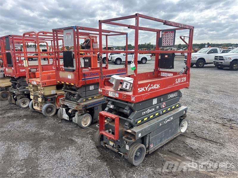 SkyJack SJIII 3219 Electric Scissor Lift Šķerveida pacēlāji