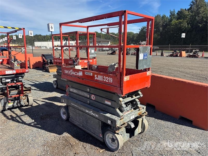 SkyJack SJIII-3219 Electric Scissor Lift Škaraste platforme