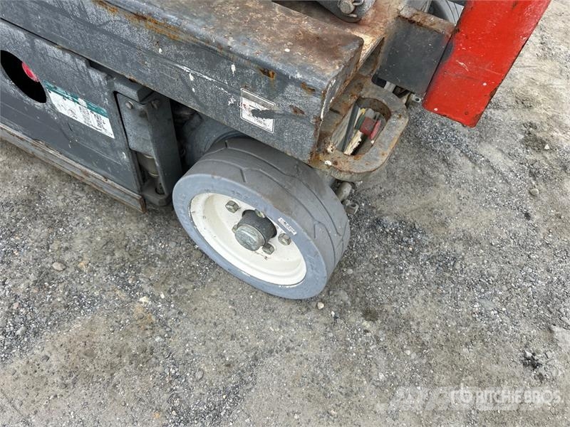 SkyJack SJIII 3219 Electric Scissor Lift Elevadores de tesoura
