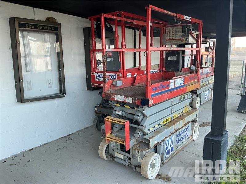 SkyJack SJIII-3219 Electric Scissor Lift Ножични работни платформи