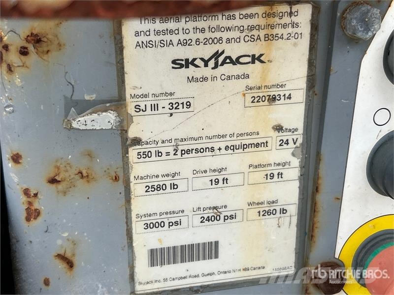 SkyJack SJIII-3219 Electric Scissor Lift Saksilavat