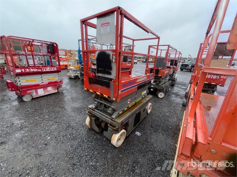 SkyJack SJIII-3219 Electric Scissor Lift Škarjaste dvižne ploščadi