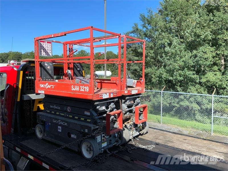 SkyJack SJIII 3219 Electric Scissor Lift Scheren-Arbeitsbühnen
