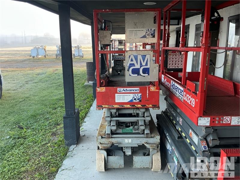 SkyJack SJIII-3219 Electric Scissor Lift Ножични работни платформи