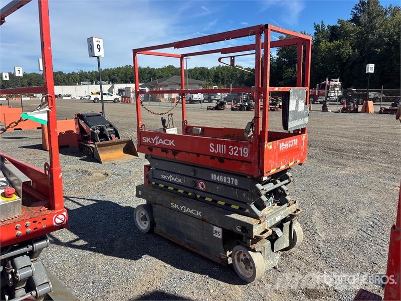 SkyJack SJIII-3219 Electric Scissor Lift Škaraste platforme
