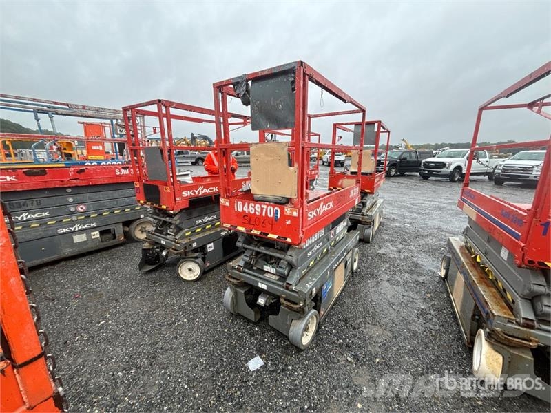 SkyJack SJIII-3219 Electric Scissor Lift Škarjaste dvižne ploščadi