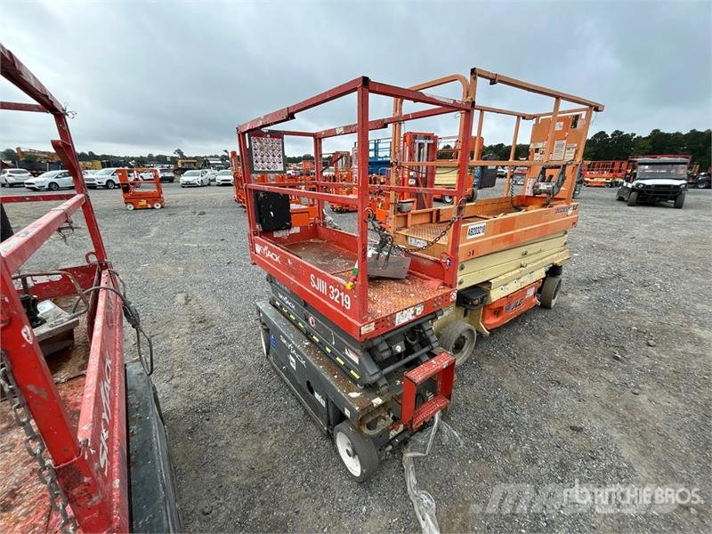 SkyJack SJIII 3219 Electric Scissor Lift Elevadores de tesoura